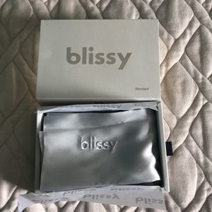 blissy pillowcase-brand new, in the box!